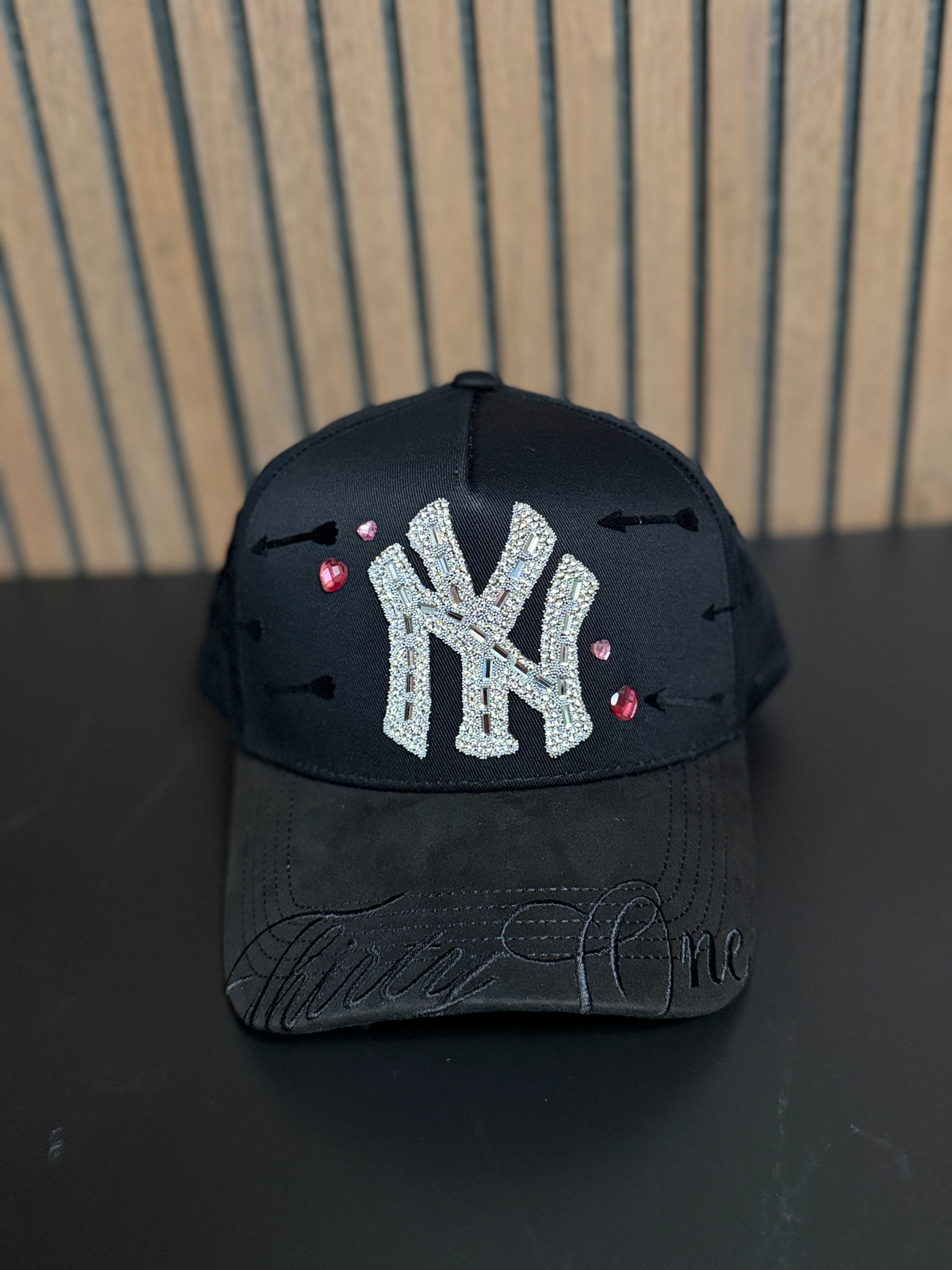 31 HATS NY LOVESTRUCK VALENTINES DROP